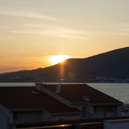 Studio-Appartements Emwey Trogir Zewnętrze zdjęcie