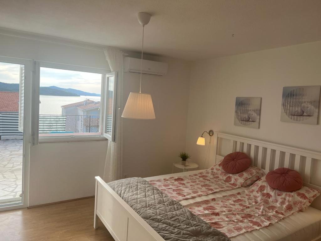 Studio-Appartements Emwey Trogir Zewnętrze zdjęcie