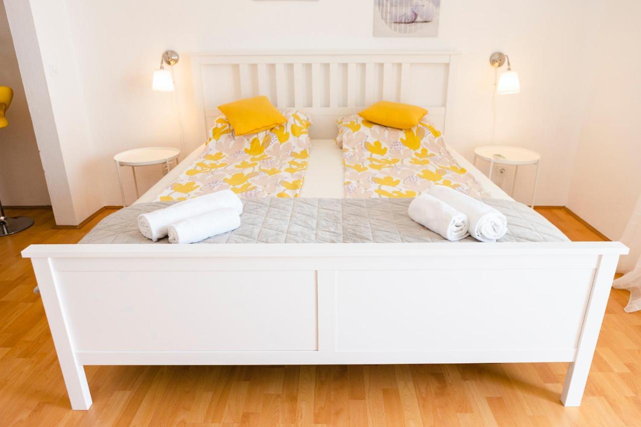 Studio-Appartements Emwey Trogir Zewnętrze zdjęcie
