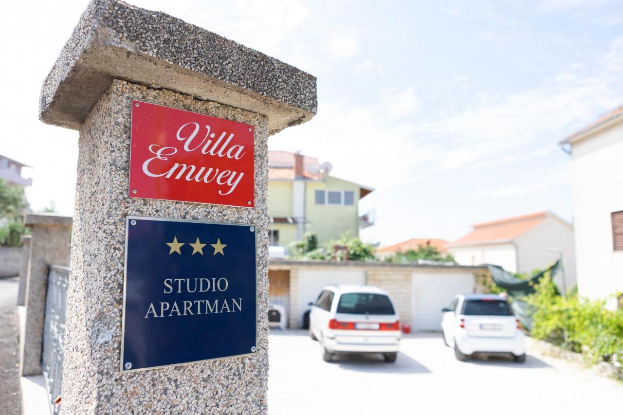 Studio-Appartements Emwey Trogir Zewnętrze zdjęcie