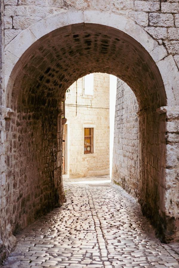 Studio-Appartements Emwey Trogir Zewnętrze zdjęcie