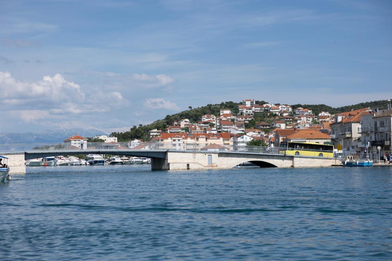 Studio-Appartements Emwey Trogir Zewnętrze zdjęcie