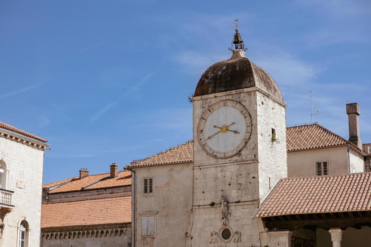 Studio-Appartements Emwey Trogir Zewnętrze zdjęcie
